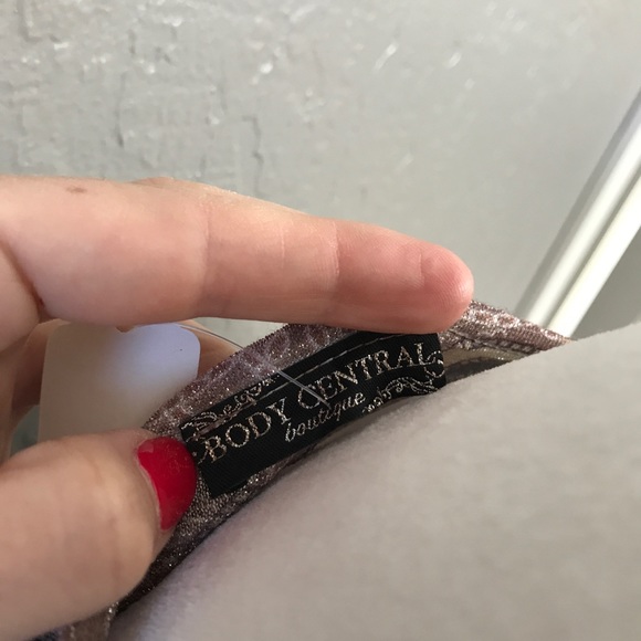 Dolman Sleeve Top w/ Metallic Design - Picture 5 of 6